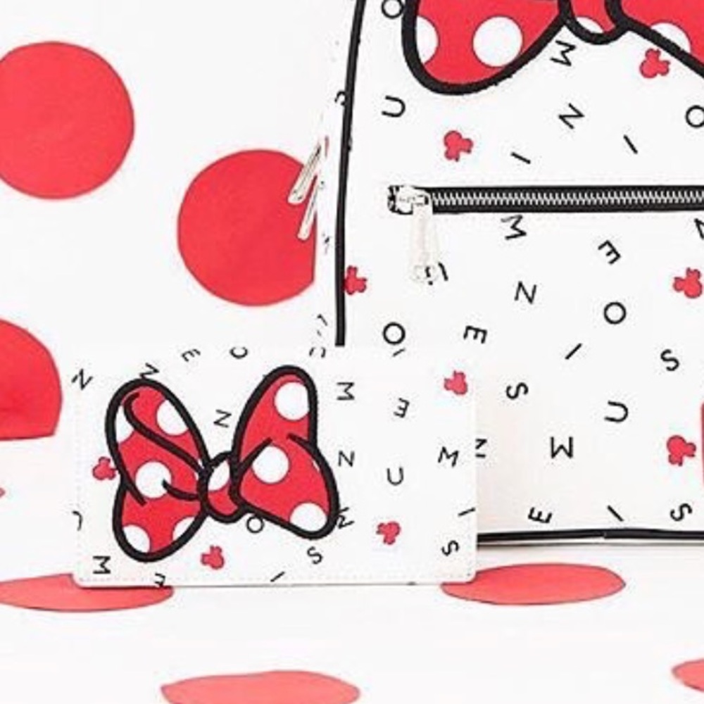 Looking for; Minnie wallet